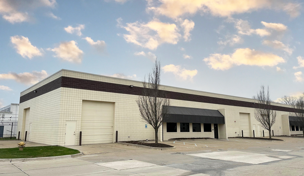 Primary Photo Of 22640 15 Mile Rd, Clinton Township Warehouse For Lease