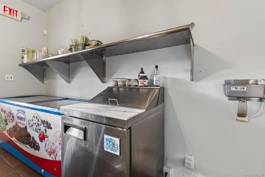 More Photos Of 125 N Main St, Hastings Restaurant For Sale