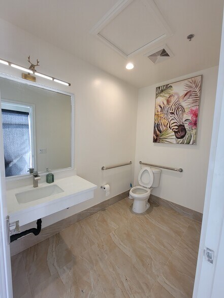 More Photos Of 14911 Pacific, Baldwin Park Restaurant For Lease