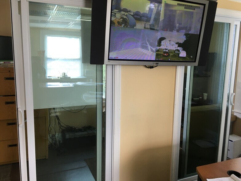 More Photos Of 4942 Main St, Bridgeport Office Residential For Sale