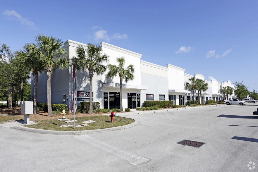 Primary Photo Of 5701 Country Lakes Dr, Fort Myers Service For Lease