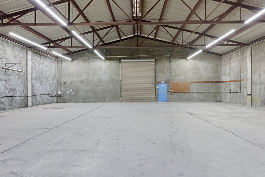 More Photos Of 240 Airpark Rd, Atwater Warehouse For Lease