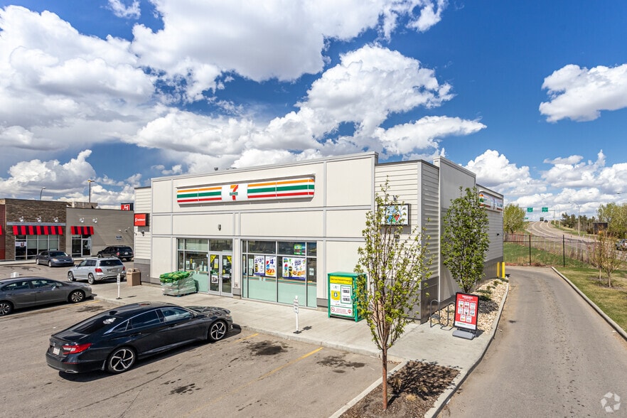 More Photos Of 7210 119 Av NW, Edmonton Convenience Store For Lease