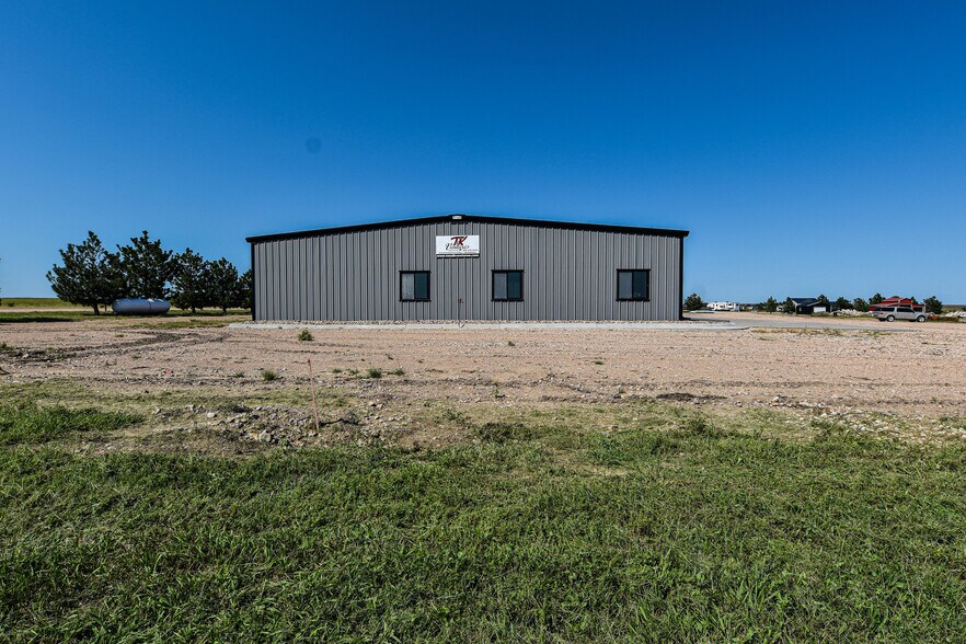 More Photos Of 36154 Enterprise, Trenton Light Manufacturing For Sale