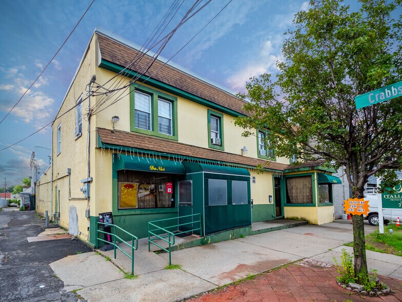 Primary Photo Of 4358 Victory Blvd, Staten Island Storefront Retail Residential For Lease