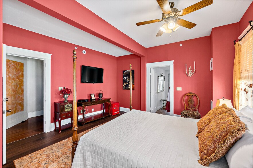 More Photos Of 444 S Beach St, Daytona Beach Hospitality For Sale