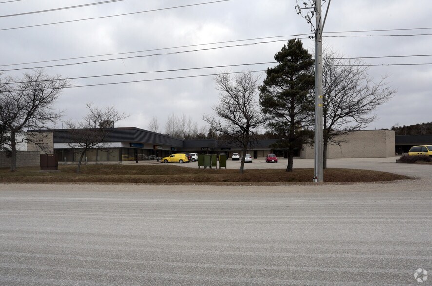 More Photos Of 295 Southgate Dr, Guelph Flex For Lease