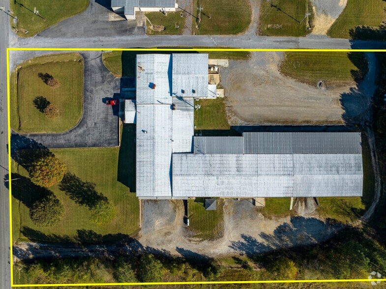 More Photos Of 971 Andrew Lee Dr, Henagar Manufacturing For Sale