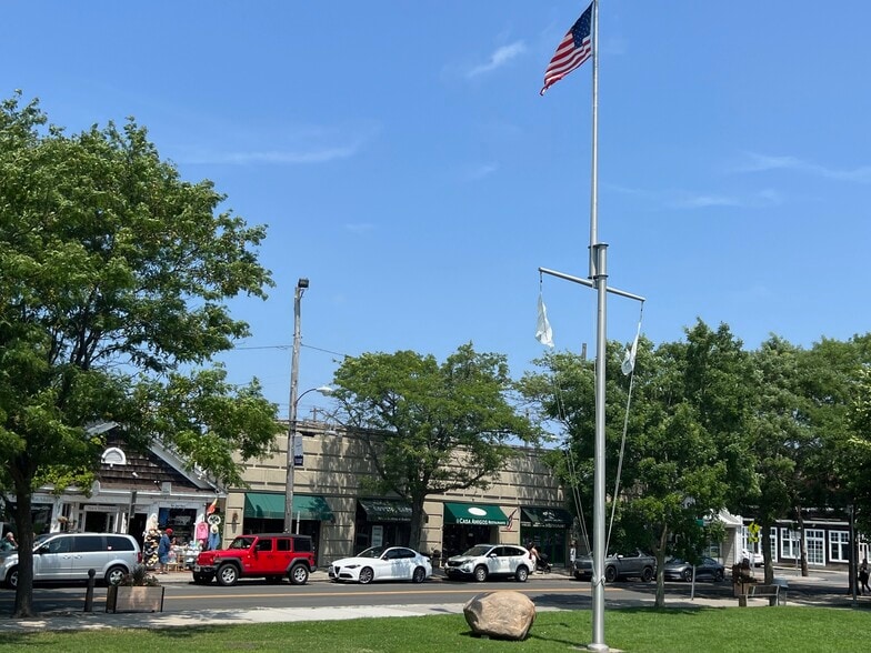 More Photos Of 110 Front St, Greenport Freestanding For Lease