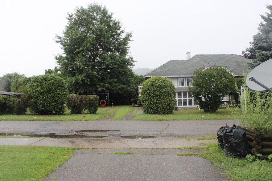 More Photos Of 320 E 13th St, Berwick Multifamily For Sale