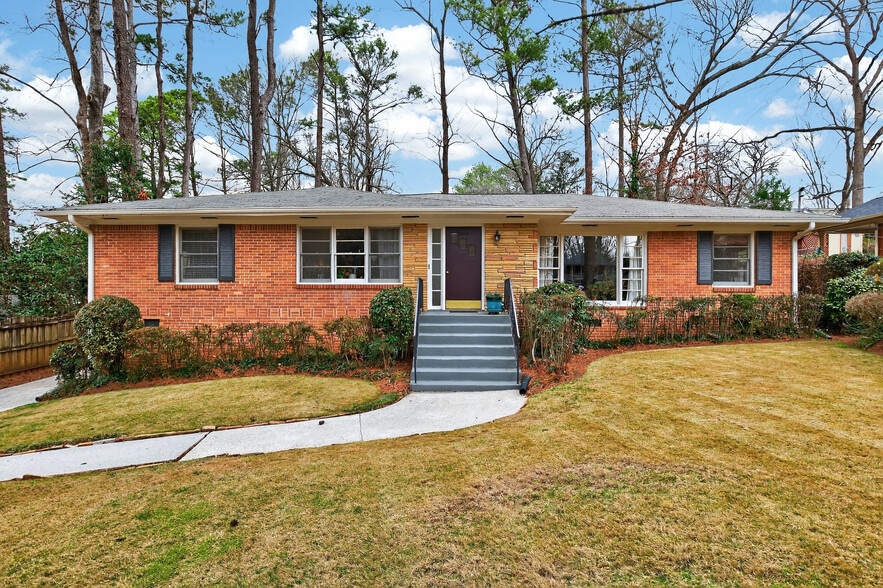 More Photos Of 827 Pinetree Dr, Decatur Apartments For Sale