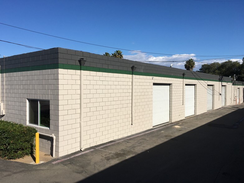 More Photos Of 5835-5841 Mission Gorge Rd, San Diego Unknown For Lease