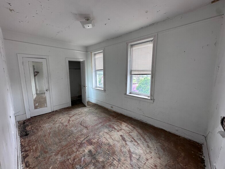 More Photos Of 2350 Stanton Street, Detroit Apartments For Sale