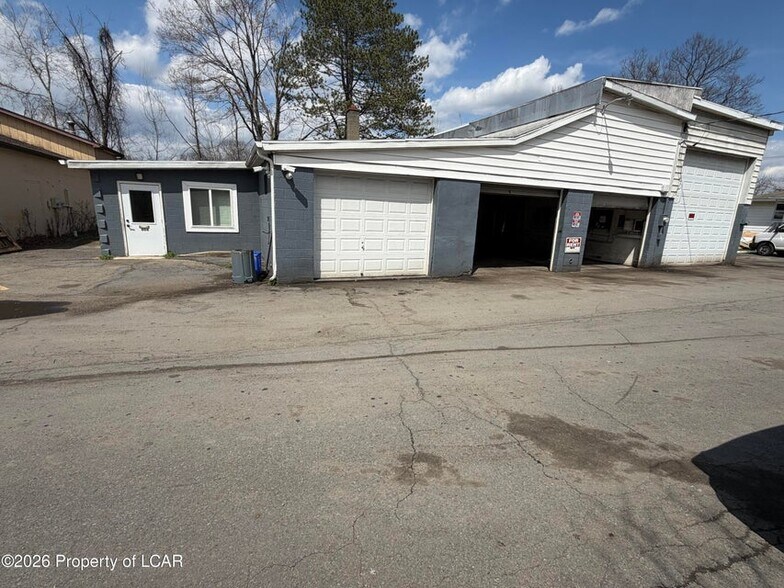 More Photos Of 818 Suscon Rd, Pittston Industrial For Lease