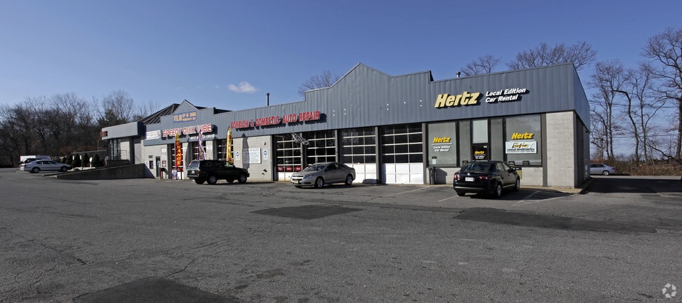 More Photos Of 108 Newbury St, Peabody Storefront Retail Office For Lease