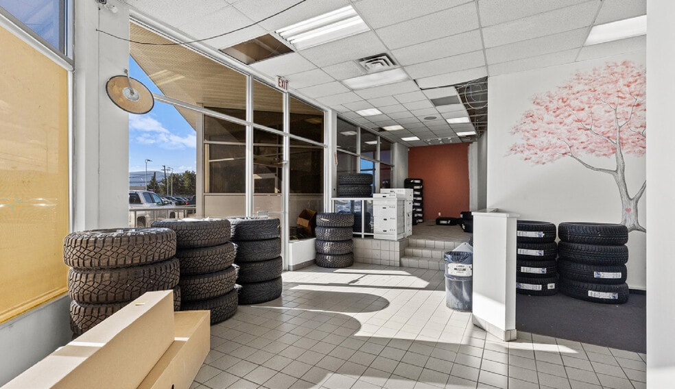 More Photos Of 1200 Leathead Rd, Kelowna Auto Dealership For Sale