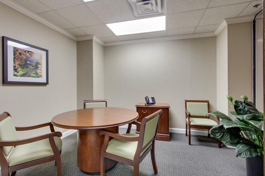 More Photos Of 5115 Maryland Way, Brentwood Office For Lease