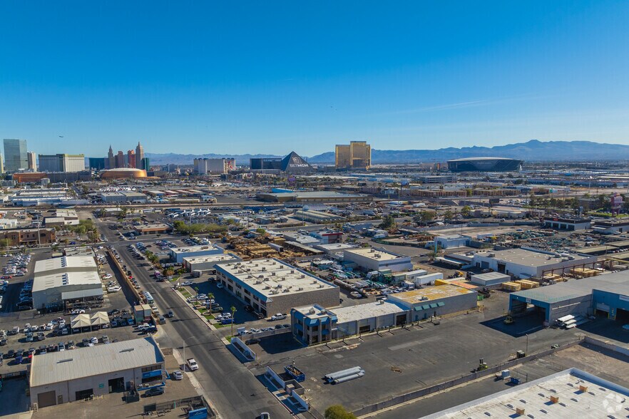 More Photos Of 4265 W Tompkins Ave, Las Vegas Manufacturing For Sale