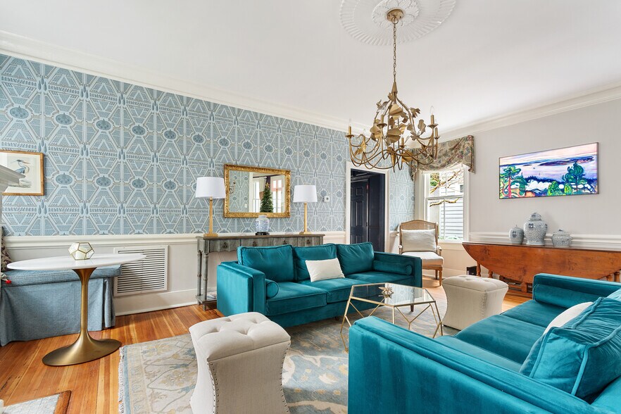 More Photos Of 184 Ashley Ave, Charleston Specialty For Sale