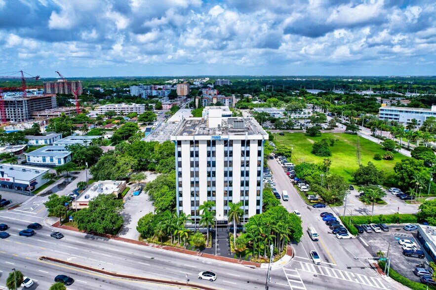 More Photos Of 12550 Biscayne Blvd, North Miami Medical For Sale