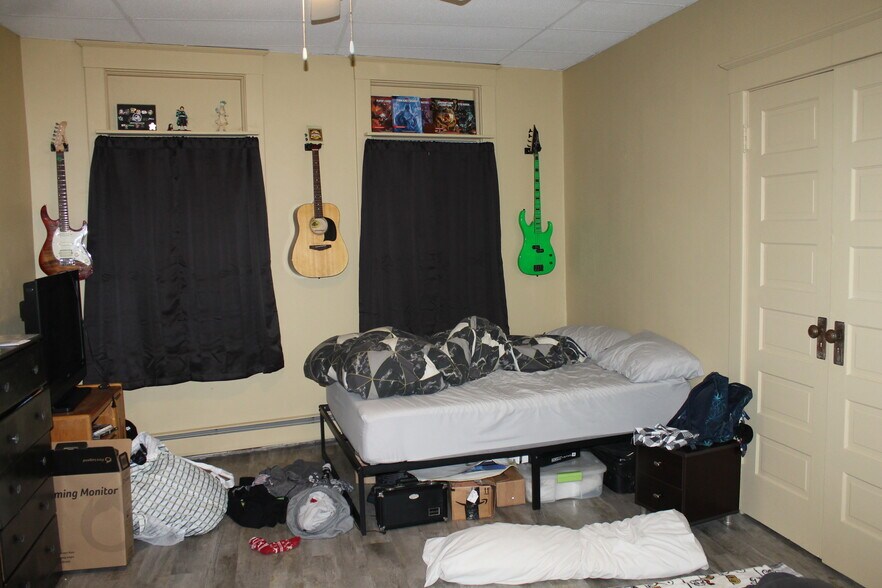 More Photos Of 100 Railroad, Leland Apartments For Sale