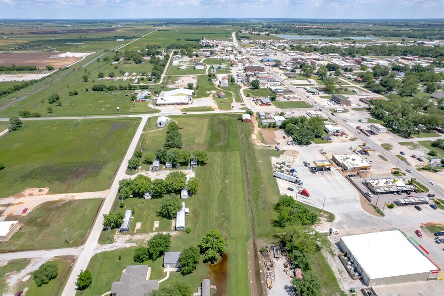 More Photos Of 107.5 4th, Lindsay Land For Sale