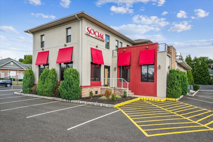 More Photos Of 156 N Gaston Ave, Somerville Restaurant For Sale