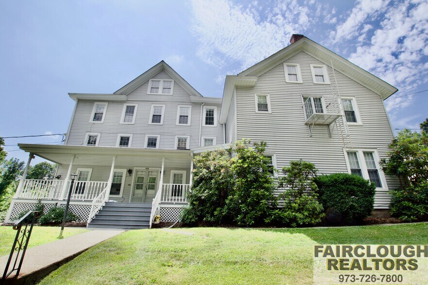 Primary Photo Of 224 Glen Rd, Sparta Apartments For Sale