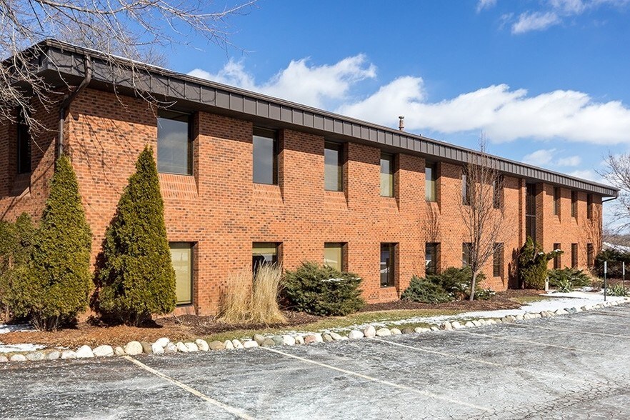 More Photos Of 20700 Watertown Rd, Waukesha Unknown For Lease