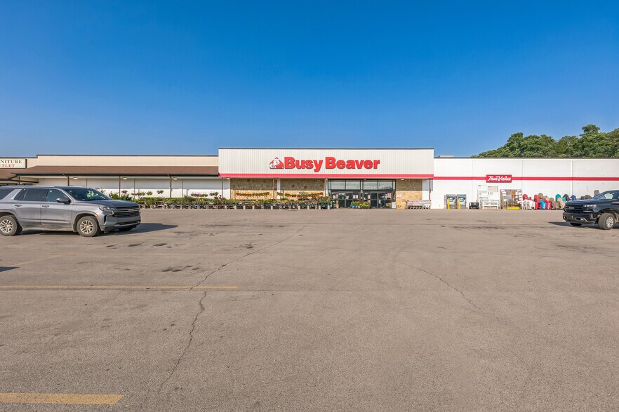 More Photos Of 100 Hadley Rd, Greenville Storefront For Sale