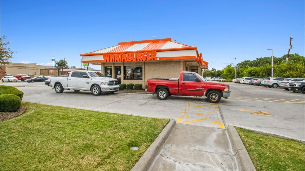 More Photos Of 1120 W Pipeline Rd, Hurst Fast Food For Sale