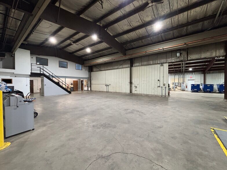 More Photos Of 210 New Factory Rd, Sharon Manufacturing For Lease