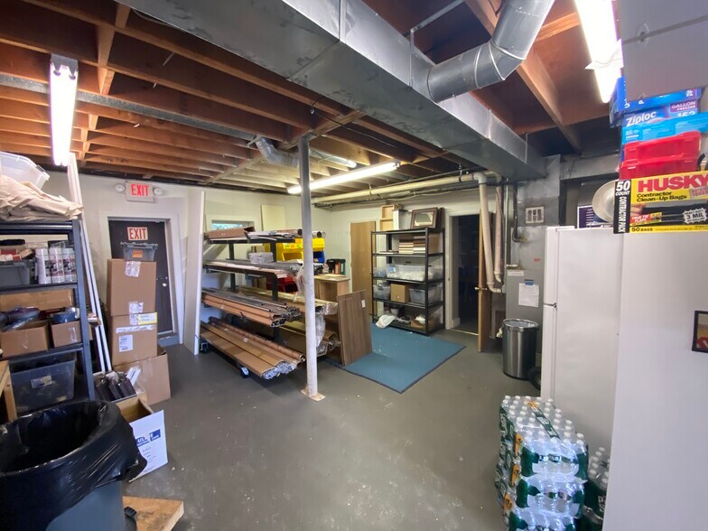 More Photos Of 1589 Reed Rd, Pennington Warehouse For Lease