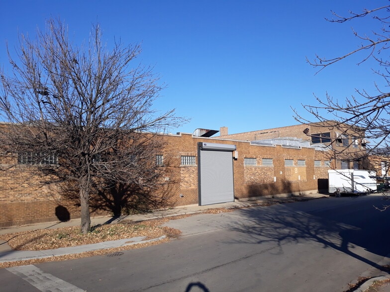 More Photos Of 933 N Cicero Ave, Chicago Warehouse For Lease