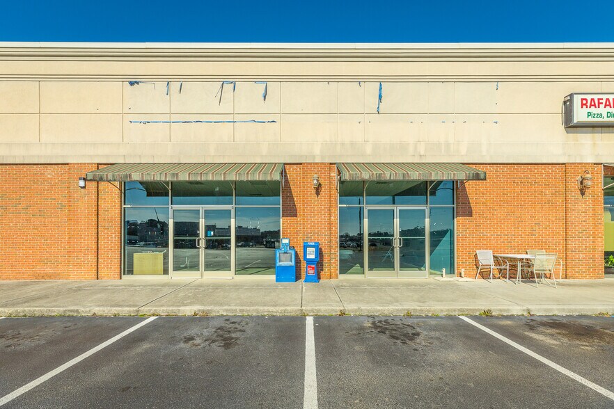 More Photos Of 150 Pearl Dr, LaFayette Restaurant For Lease