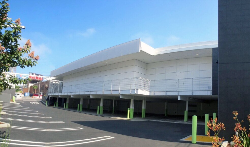 More Photos Of 8830-8844 W Sunset Blvd, West Hollywood Freestanding For Lease