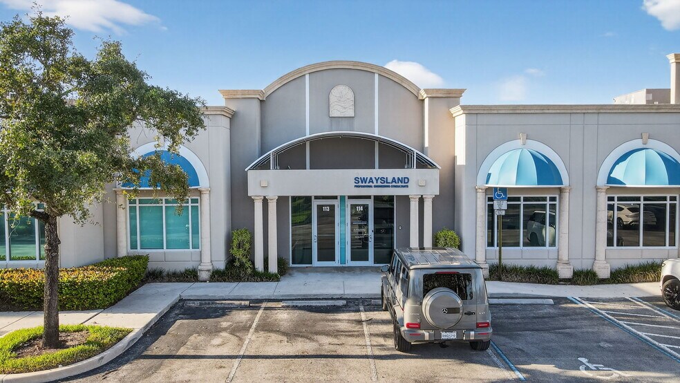 Primary Photo Of 2800 W State Road 84, Fort Lauderdale Showroom For Lease