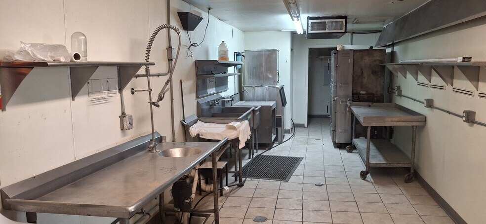 More Photos Of 2146 W Picacho Ave, Las Cruces Restaurant For Lease