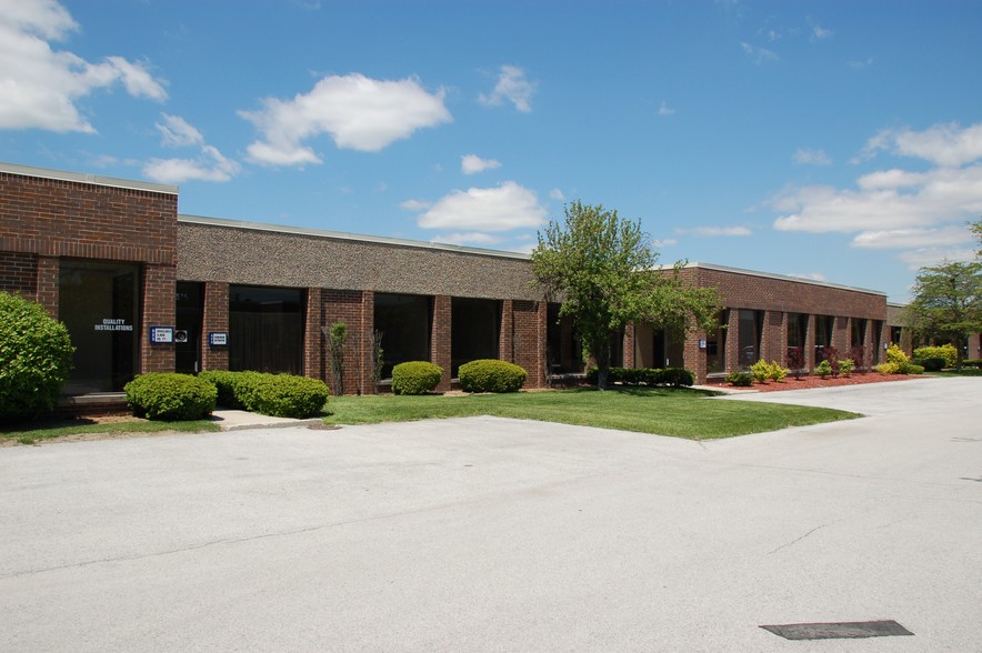 Primary Photo Of 500-566 W Taft Dr, South Holland Warehouse For Lease