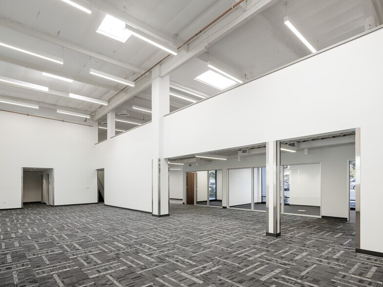More Photos Of 11555 Sorrento Valley Rd, San Diego Unknown For Lease