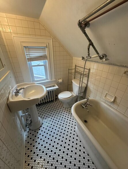 More Photos Of 1836 Wakefield Rd SW, Roanoke Apartments For Sale