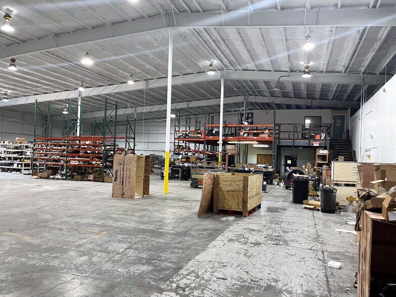 More Photos Of 170 Aprill Dr, Ann Arbor Warehouse For Lease