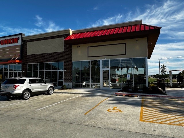 More Photos Of 671 Weber Rd, Romeoville Auto Repair For Lease