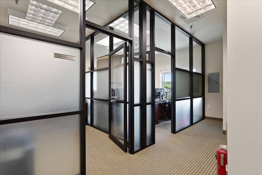 More Photos Of 1103 Old Town Ln, Cheyenne Office For Sale