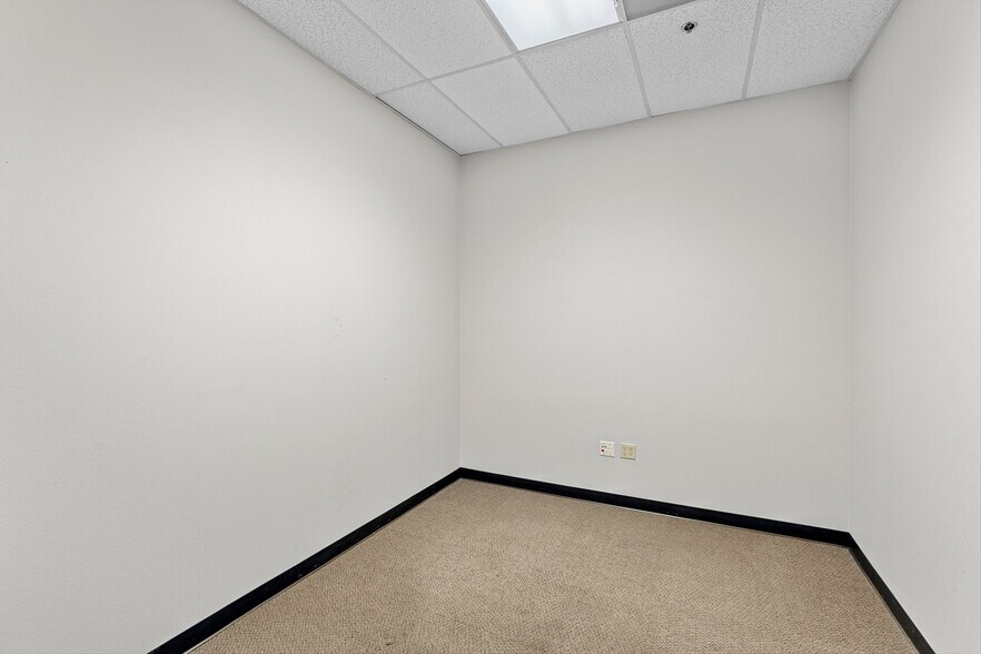 More Photos Of 2030 NE Martin Luther King Jr Blvd, Portland Office For Lease