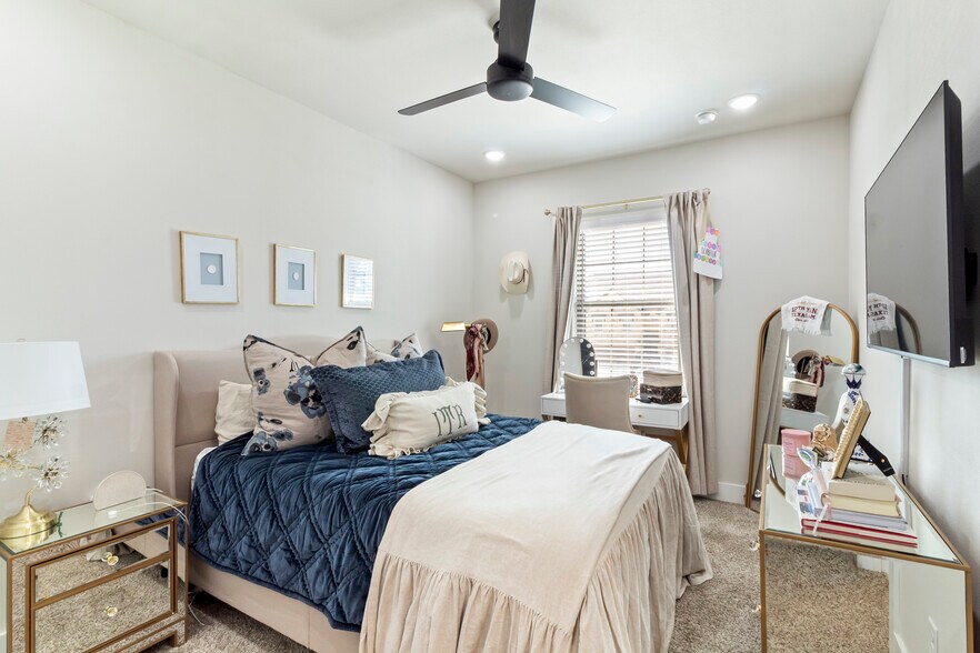More Photos Of 4038 Gunner Trl, College Station Multifamily For Sale