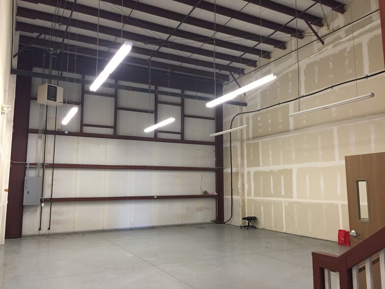 More Photos Of 7390 S Fraser St, Centennial Warehouse For Sale