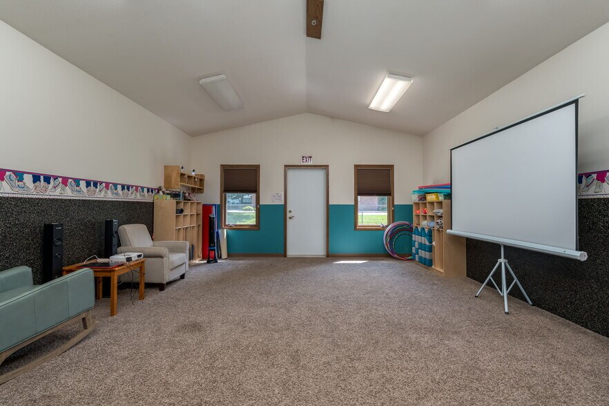 More Photos Of 1500 Edgewood Blvd, North Mankato Schools For Sale