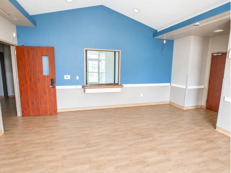 More Photos Of 10655 Eastex Fwy, Houston Medical For Sale