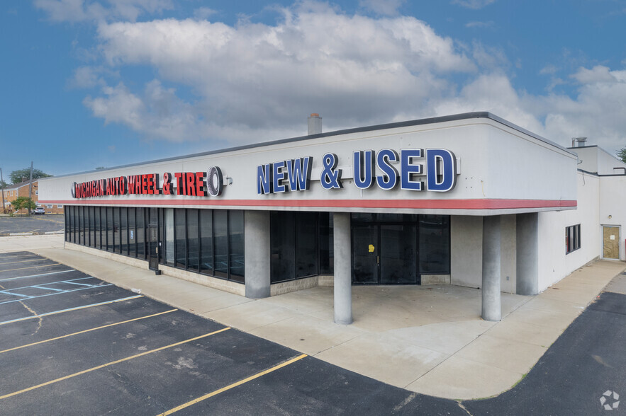 Primary Photo Of 25420 Van Dyke Ave, Center Line Auto Dealership For Sale